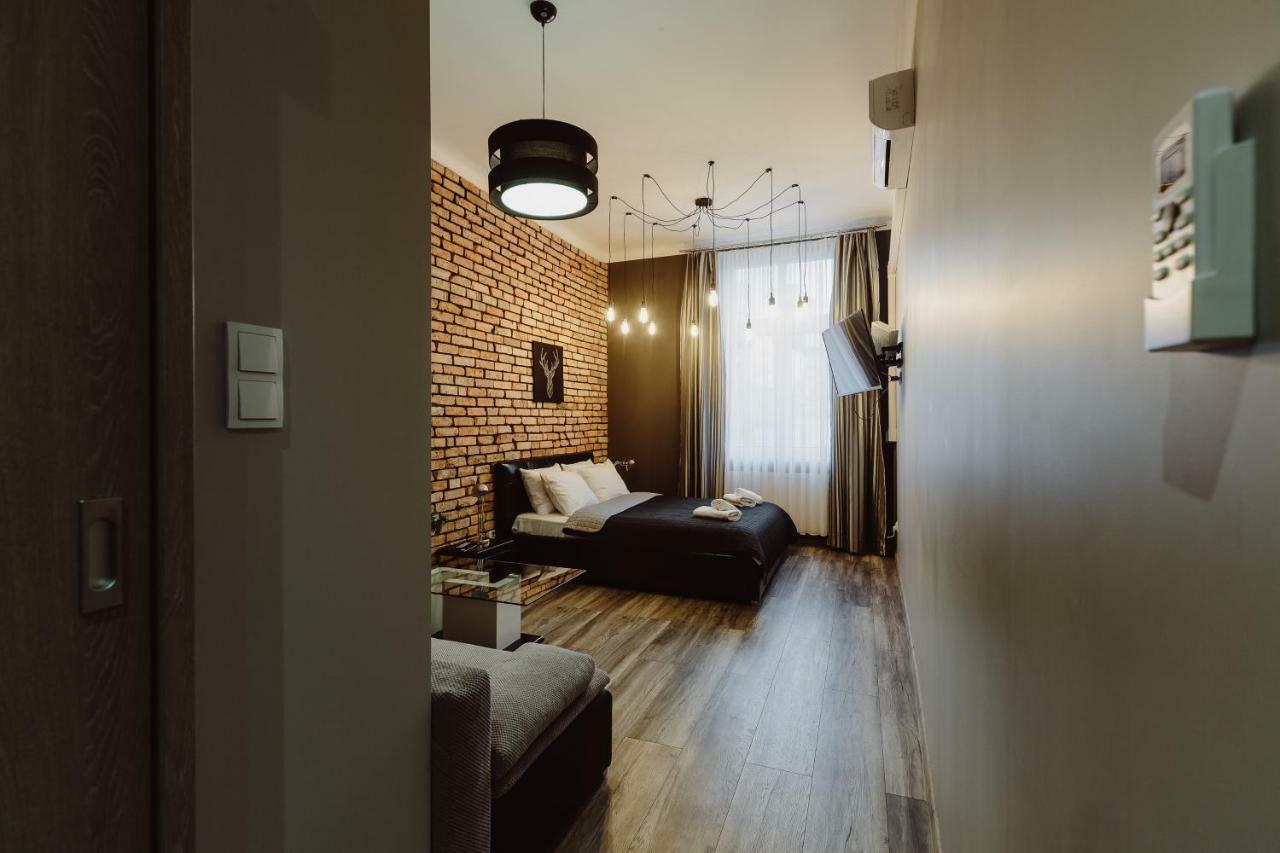 Leo Main Square Apartament