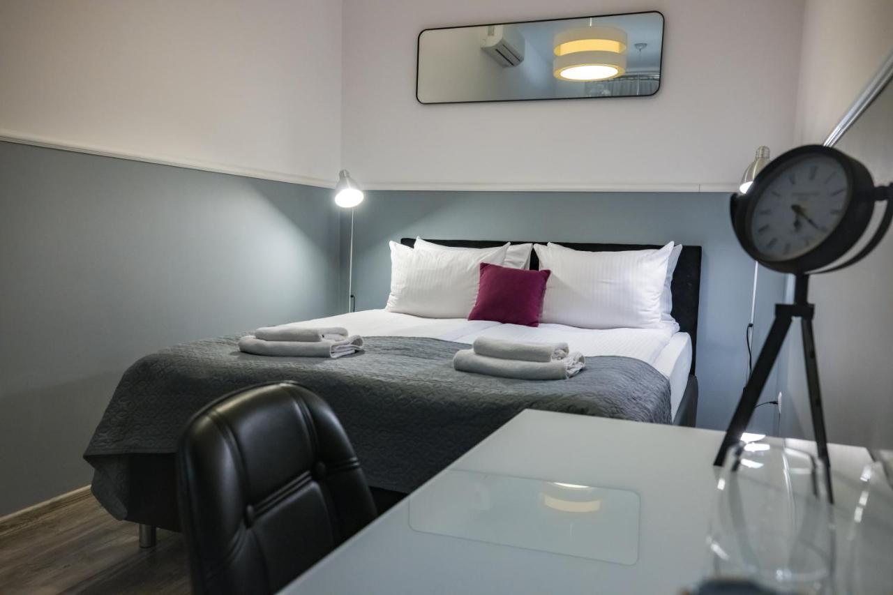 Apartment Leo Main Square